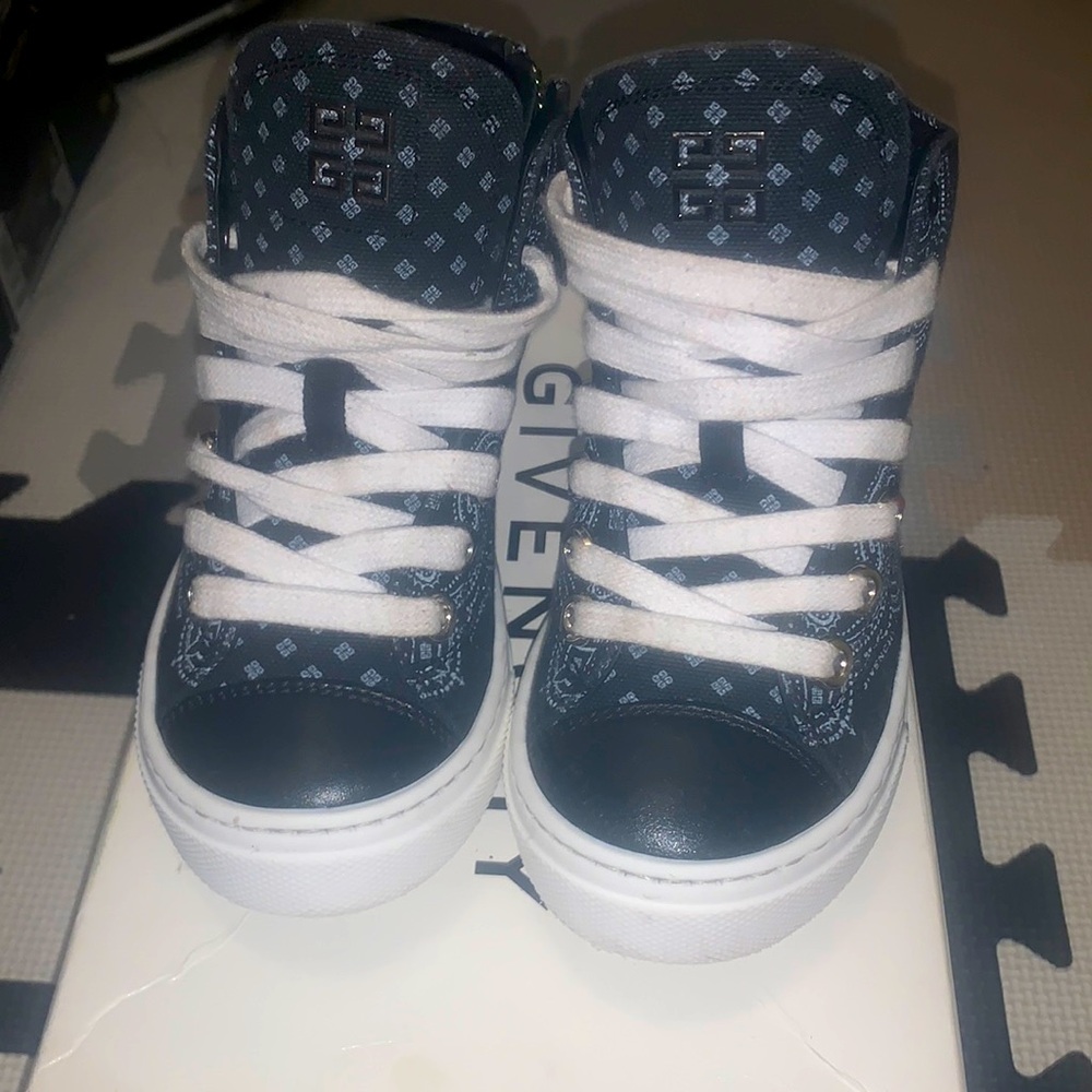 Black and white bandanna print Givenchy high too sneakers